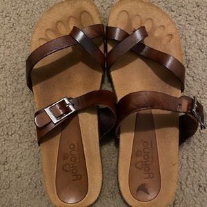 Yokono leather sandals